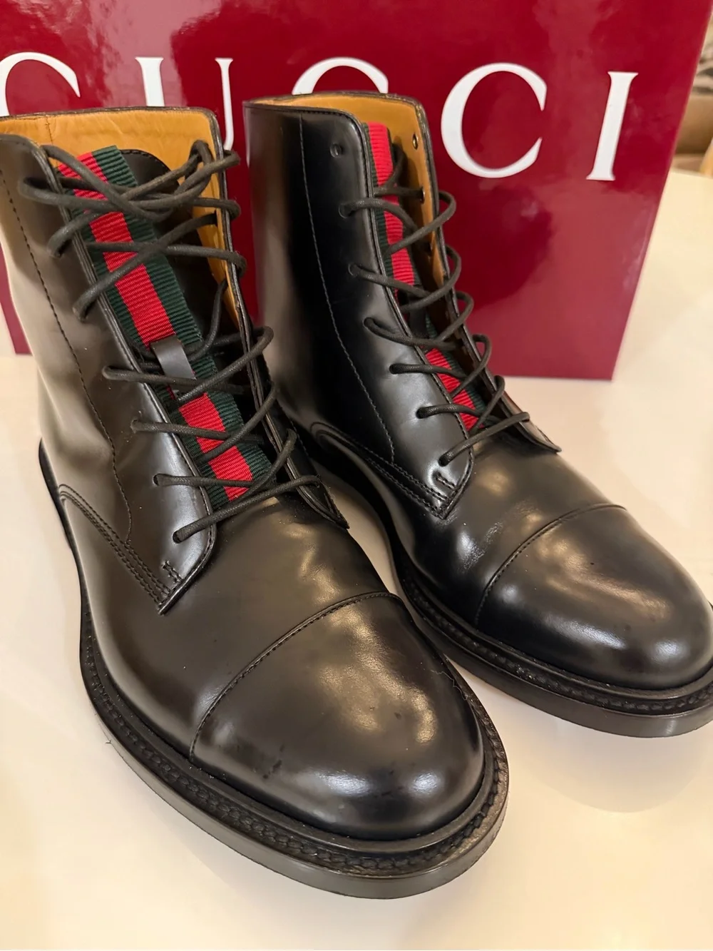 Men’s Gucci Black Leather Lace-Up Boots with Red & Green Web Stripe UK 7